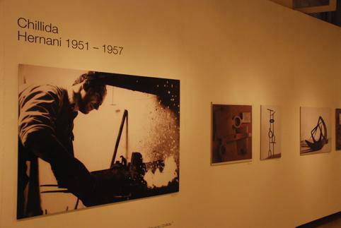 Chillida eta Hernaniren arteko harremana ikusgai Biterin