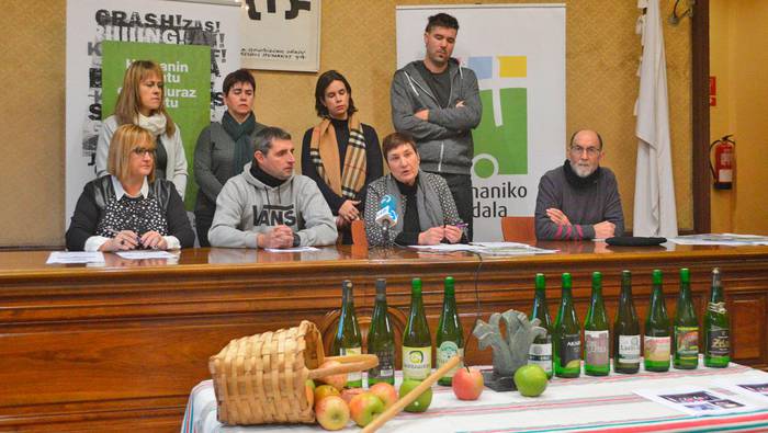 «Hastera doa, gure sagardo berria dastatzeko garai maitatua»