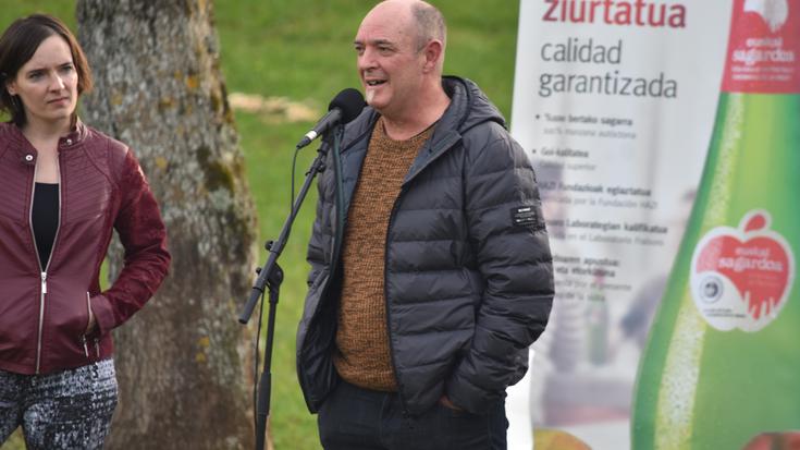 Bertso-Lataren giroan jarraitzeko, 'Izena eta izana' bertso saioaren txanda izango da gaur, Kontrakantxan