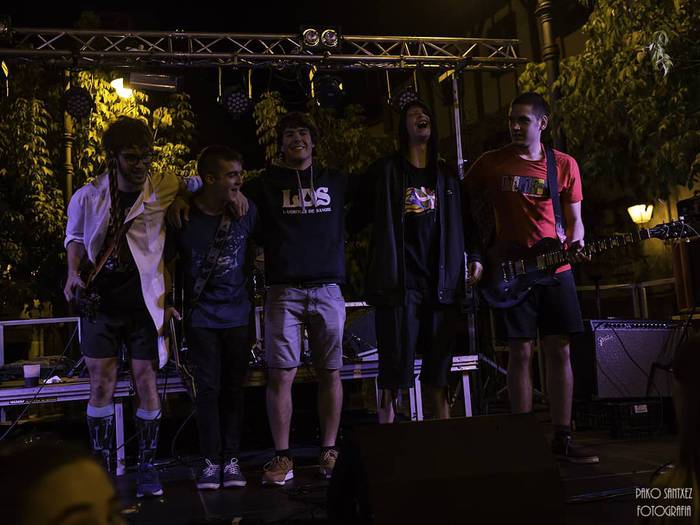 Rap festa, gaur  bi talderekin