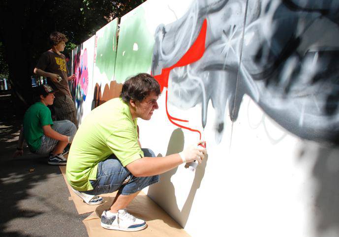 Graffiti teknika, break dantza eta rapa ezagutu eta praktikatzeko aukera gaur
