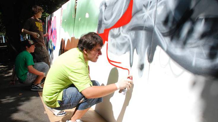 Graffiti teknika, break dantza eta rapa ezagutu eta praktikatzeko aukera gaur