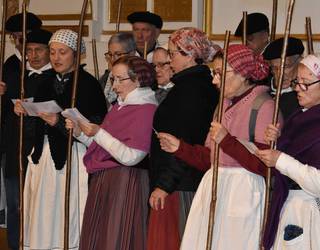 Santa Agedarako entsaioa bihar, Biterin, Ohitura Zaharrak abesbatzak