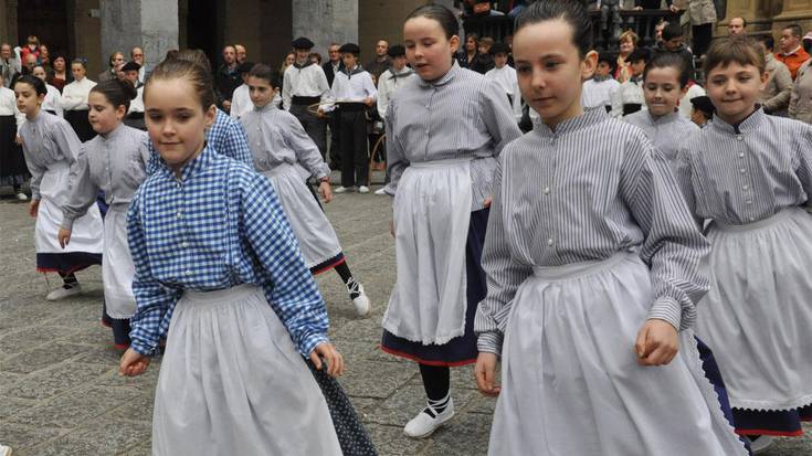 Dantzari festa antolatzeko bilera, gaur