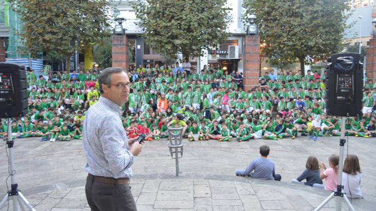 500 futbolari bildu dira Biterin
