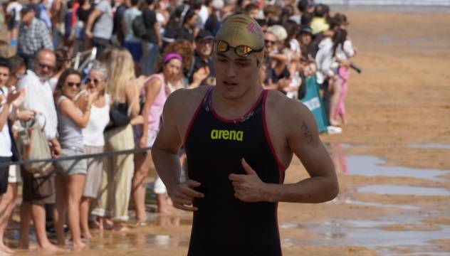 Enaitz Goñi zazpigarren izan da Getaria-Zarautzen 3.200 partaideen artean, horietatik 30 bailarakoak