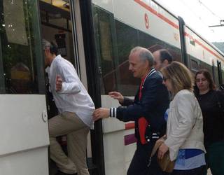 Renfek estazioaren ondoko kalea erabiliko du, autobusak aparkatzeko
