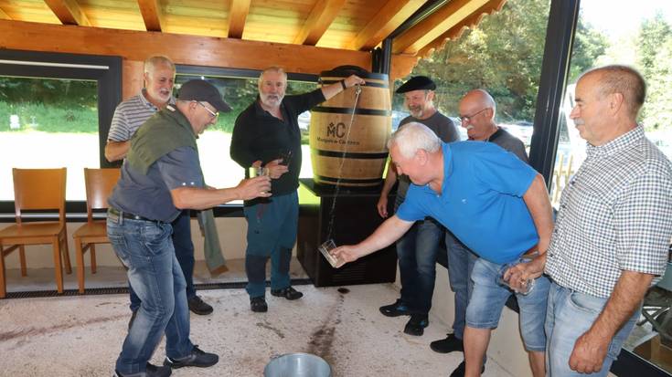 Ixkibi kanpinaren denboraldi bukaerako festa