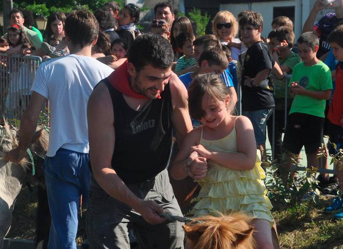 Martindegi prest, zapi gorria janzteko!