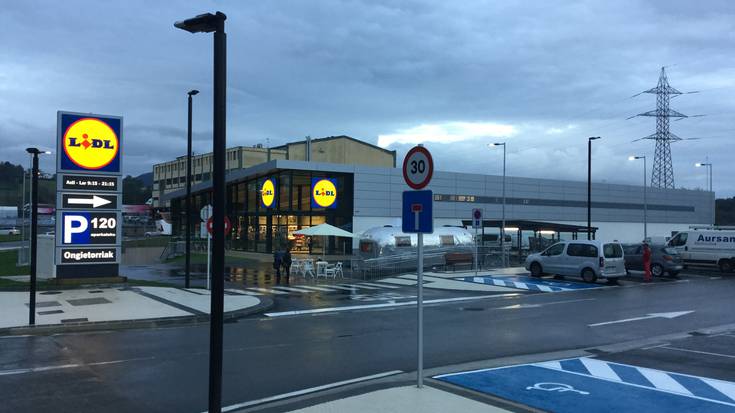 Lidl-eko hegazti-haragi txikituan, alerta