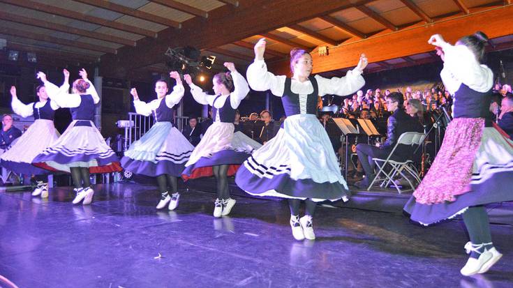 Musika eta dantza nagusi, festa gogoa pizteko