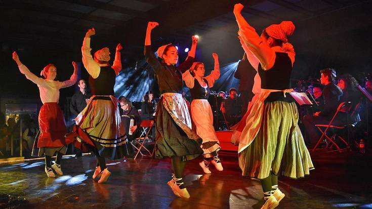 Beti bezain koloretsua eta berezia, San Joanak iragartzeko festa