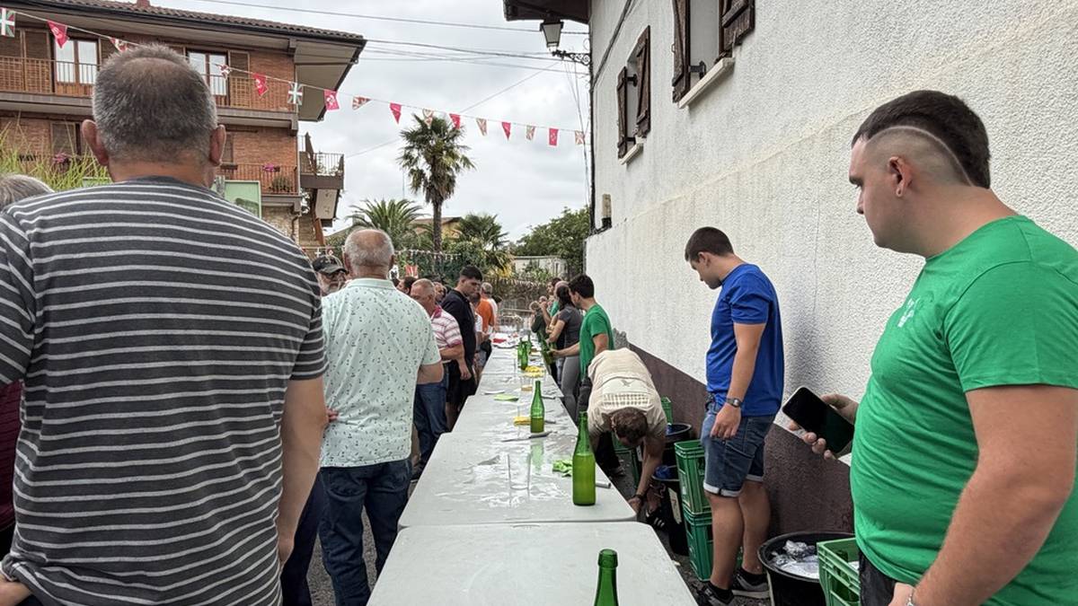 Santiomendiko Jaiak - Abuztuak 15: Tortilla eta sagardo lehiaketa, eta zaldi dema