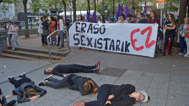 Kontrentrazioa gaur, erailketak salatzeko