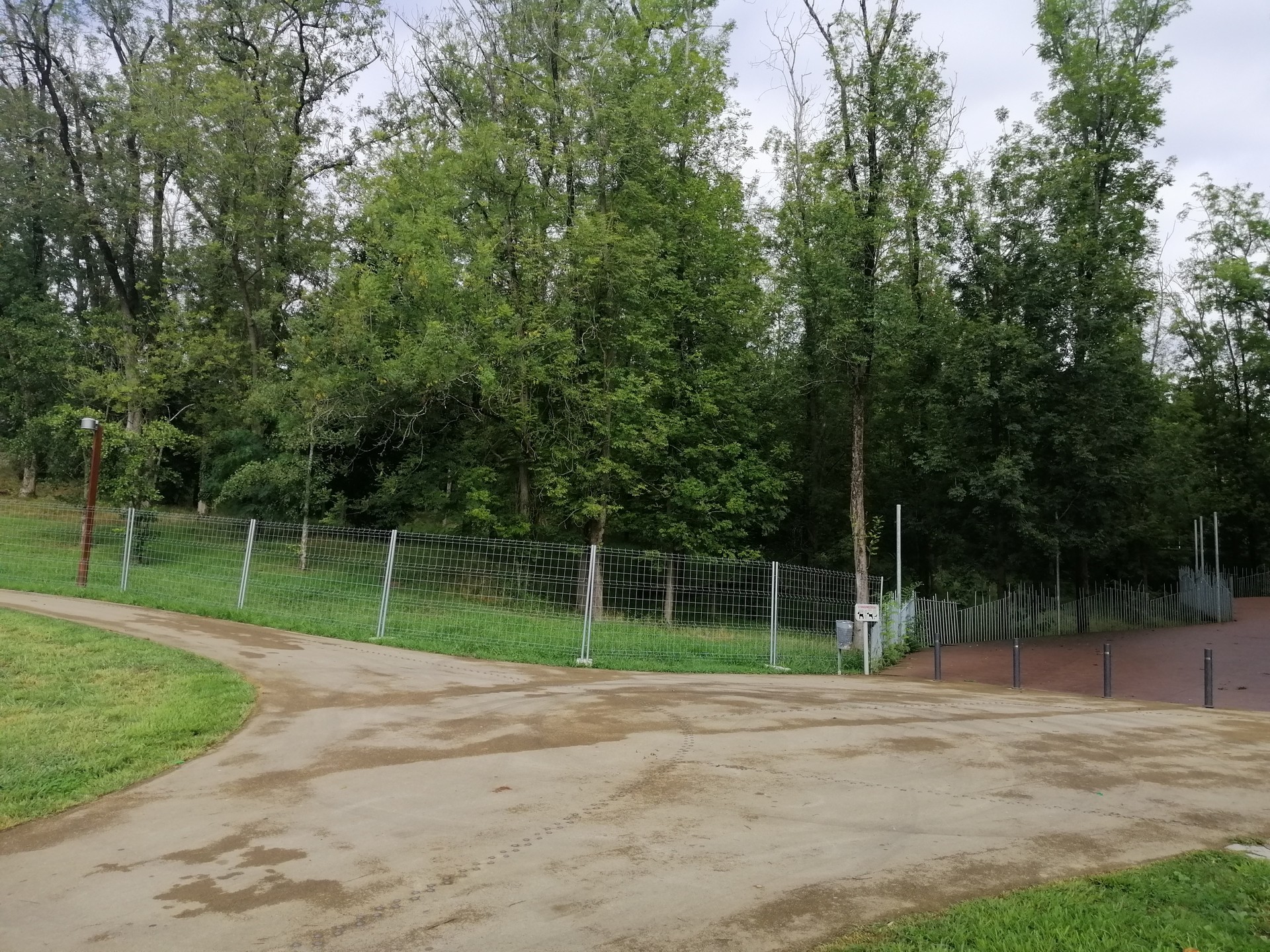 EAJ-PNV alderdi politikoak adierazpena egin du, Ave Maria parkeko basoaren itxieraren inguruan