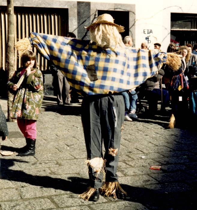 Txorimalo bat Hernaniko plazan