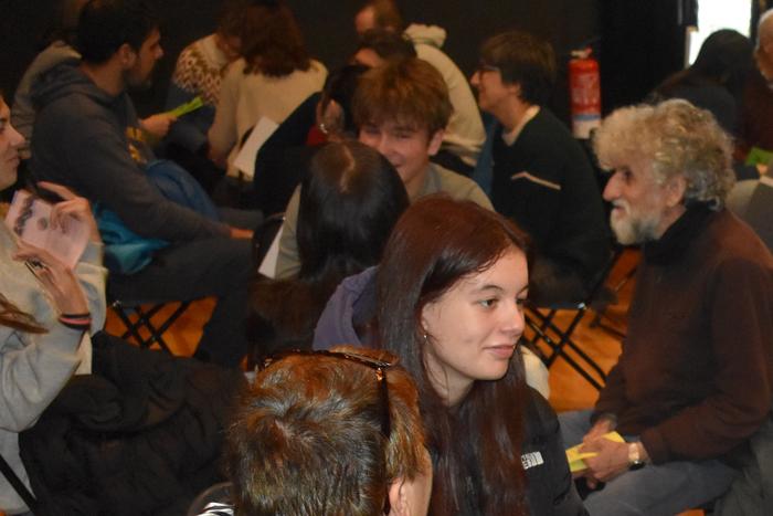 Mintzodromoan 80 herritar bildu dira