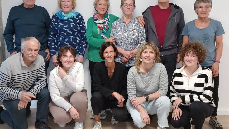 Adinekoak joan-etorrietan laguntzeko jarri dute martxan GoizuKAR garraio zerbitzua