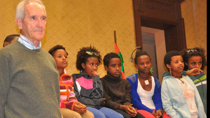 Emozioa eta esker hitzak, ongi etorrian