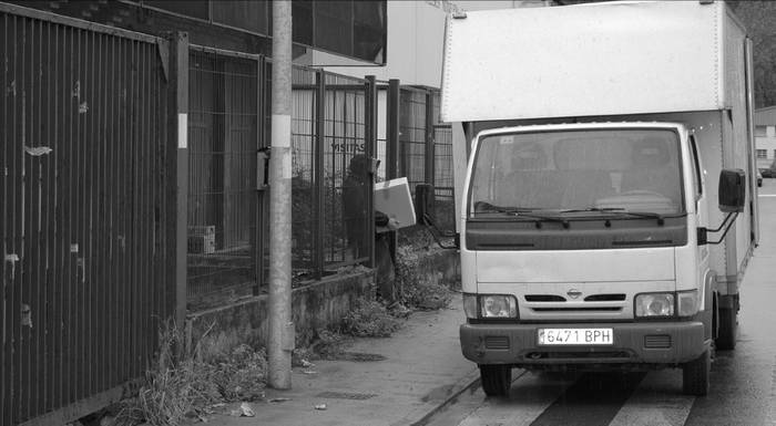 Polizia Nazionala Egin-eko egoitzan sartu zen atzo Eziagon eta zenbait kaja eraman zituzten