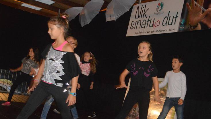 Herri galdeketa martxoaren 19an, Hernanin eta Astigarragan