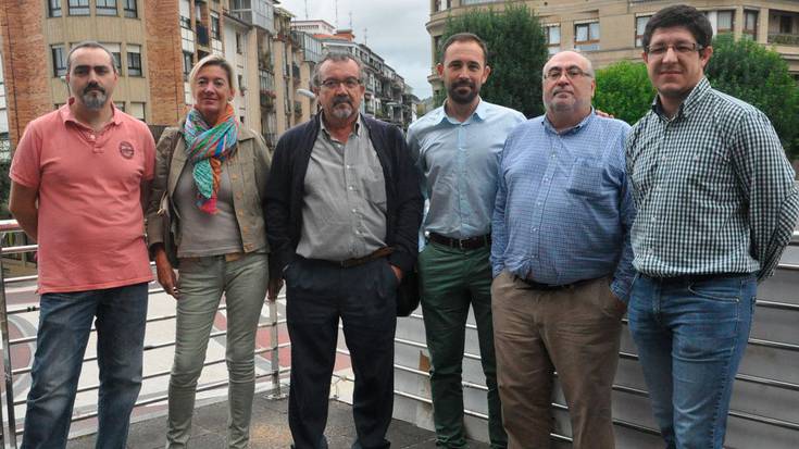 «Herriz herri osatuko dugu programa»