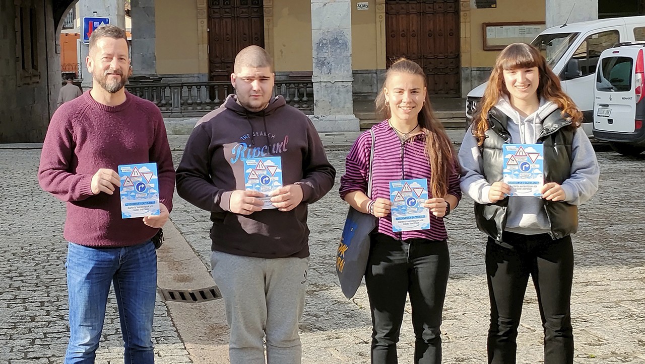 Bailarako lau gaztek jaso dute 'Gidabaimena euskaraz' saria