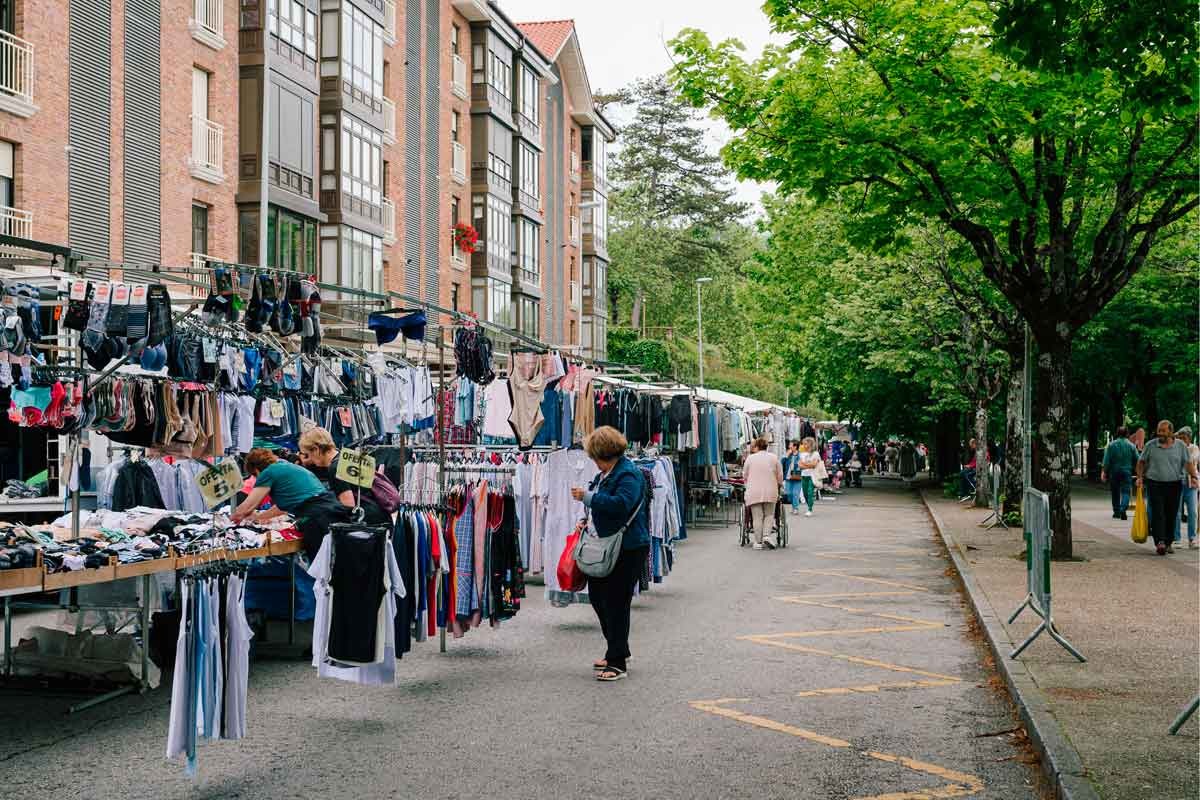 Feria gaur jarriko da Urbieta kalean