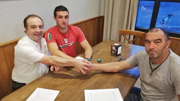 Aizkora eta sega apustua, 'Larra'k eta 'Basozabal'ek