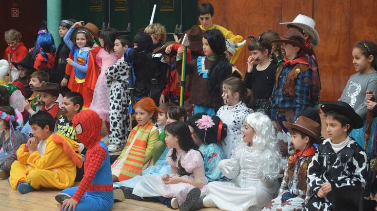 Kolore eta umore festa otsailean, Inauterietako Konpartsa eta Kaldereroekin