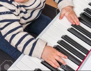 Zabalik dago 'Soinu magikoak'  tailerrean izena emateko epea