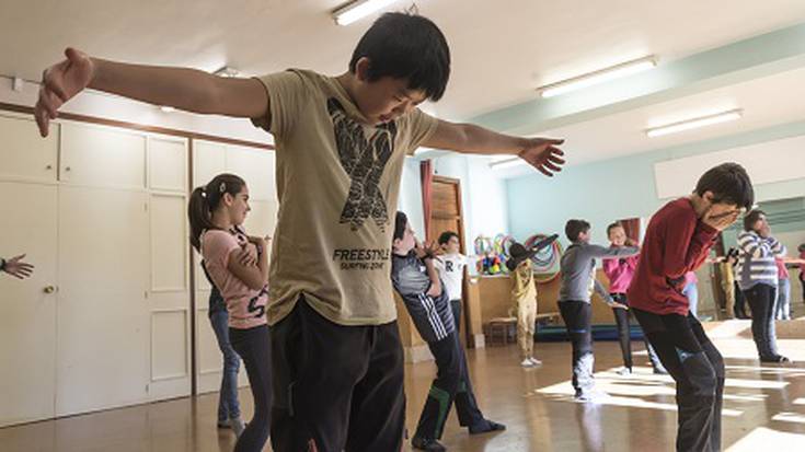 Urban-dance ikastaroan ibilitako haurrek emanaldia gaur, Erriberan