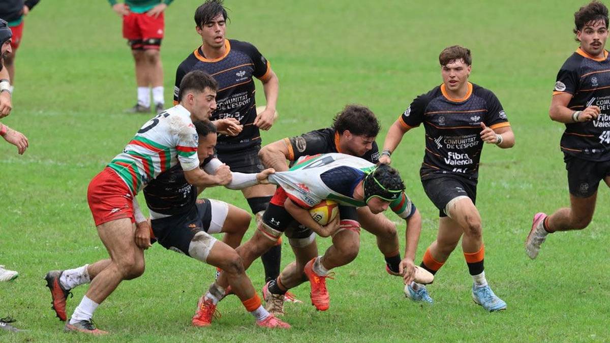 Trikoloreak burua altxa ezinik, Valentziako haize boladen aurrean