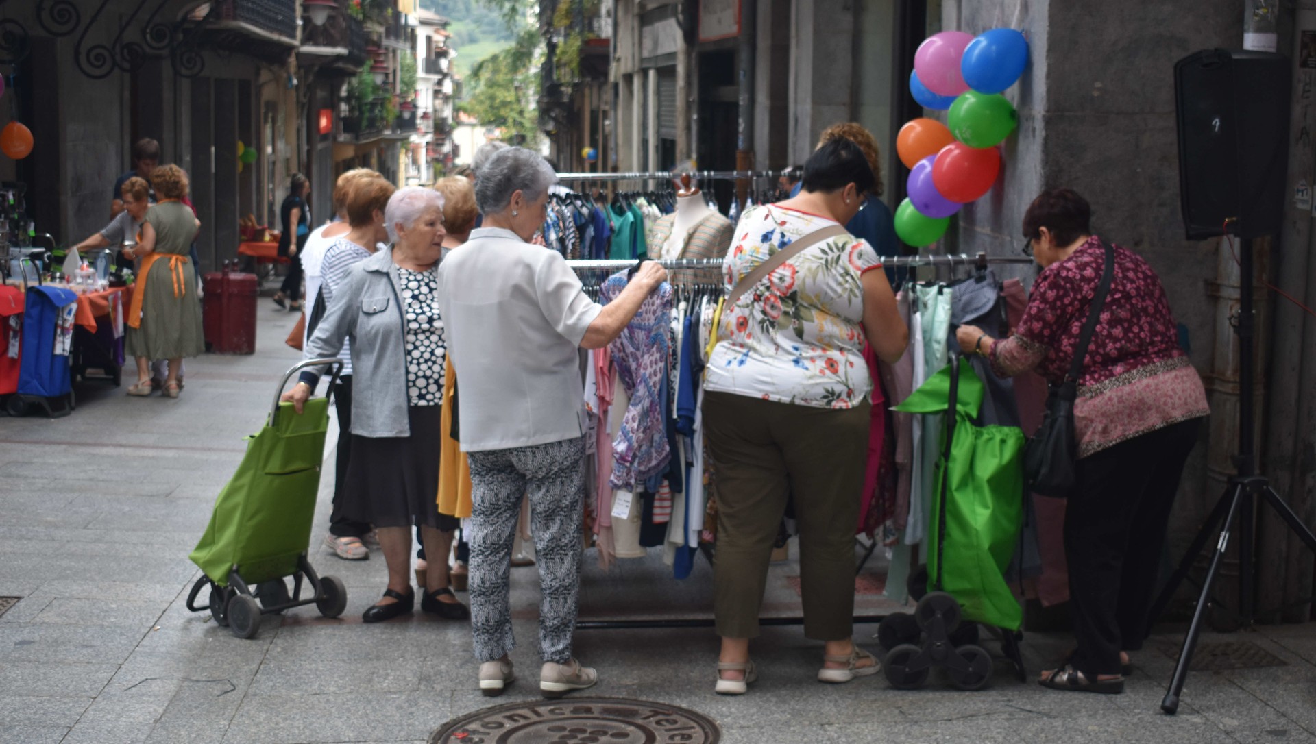 Elkar laguntza eta ikasketa saioak, herriko merkatari eta ostalarientzat