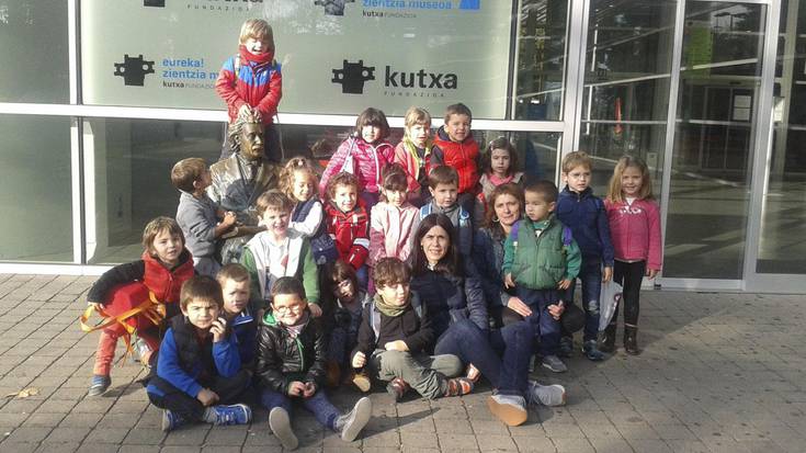 Batean edo bestean, beti lanean