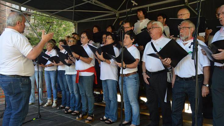Kantuan ozen eginez, San Joan jaiei ongietorria