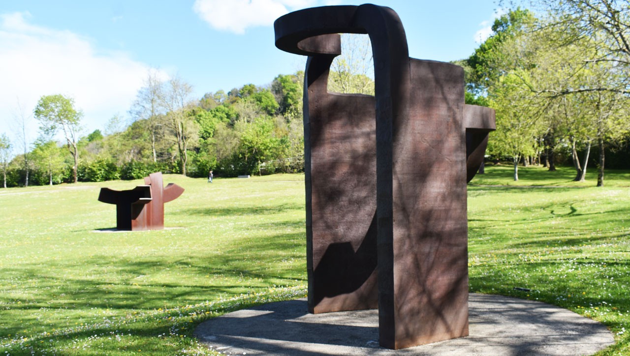 'Tápies Zabalagan' erakusketaren katalogoa aurkeztuko da, Chillida Lekun