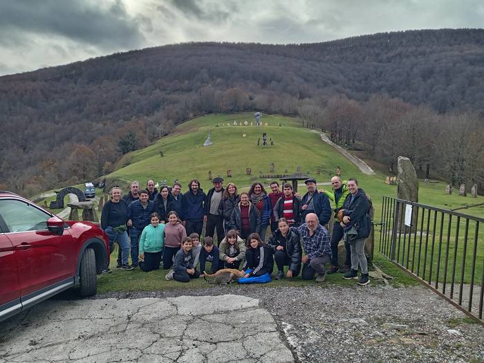 Asteburu polita Portuko auzokideek, harri eta babarrun artean