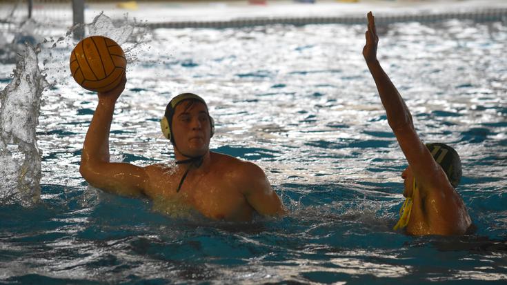 Ate irekien saioa gaur, waterpolo taldeak