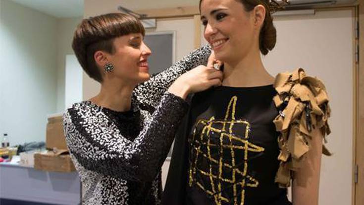 Amalia de Gonzalo hernaniarraren modelo agentziak desfilea bihar, Chillida Lekun