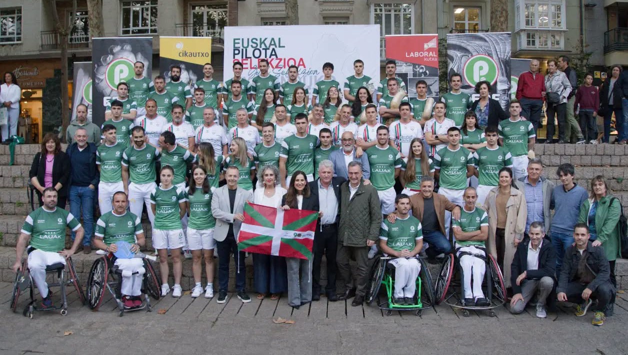 Munduko Txapelketara bidean, Amaia Irazustabarrena eta Eñaut Lizeaga