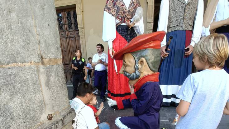 Sagardoa, azoka,  trikitixa, pelota  eta dantza, gaur