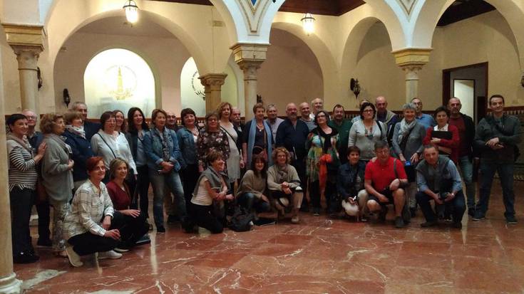 Mantzanilla bezain freskagarri Kantuz, Sevillan