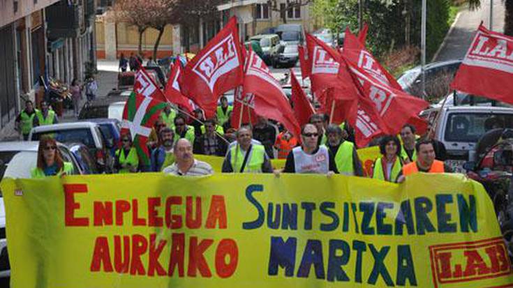 Gaur Donostian eta beste hiriburuetan egingo den manifestazioetara dei egin dute

