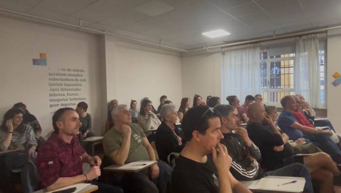 «Bidea dago egiteko herritarren ezagutza haunditzeko Hernani Burujaberi buruz»
