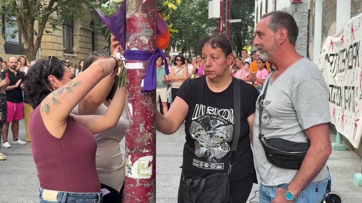 Charo Roman oroitzeko ekitaldia, erail zutela 15 urte bete direnean