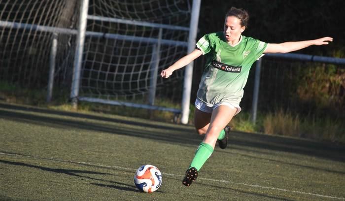 Talde nagusiak etxetik kanpo, asteburu borobilari segida emateko