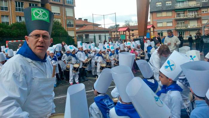 LOMCEren kontra danborra jotzen