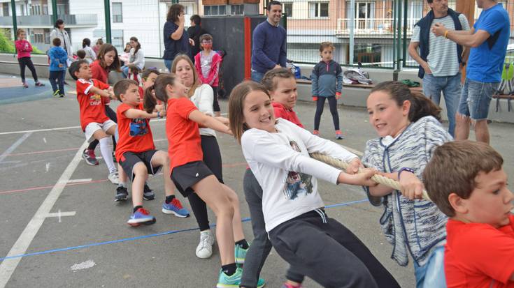 Ikasturtea festa giroan agurtzeko, Herri Eskolaren jaialdia gaur