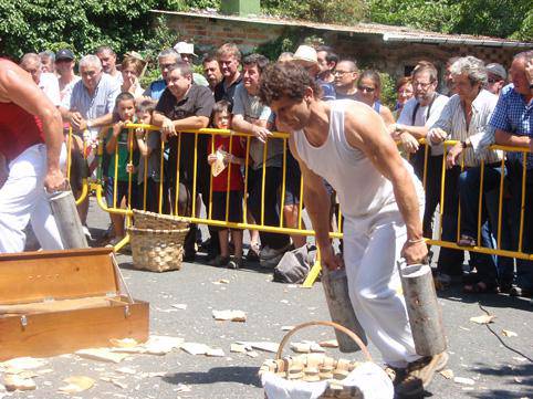 Eguzkia eta anbiente ederra emana dago, gaur, Santa Barbara gainerako
